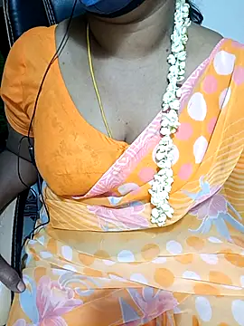 Tamil-hotwife's cam snapshot