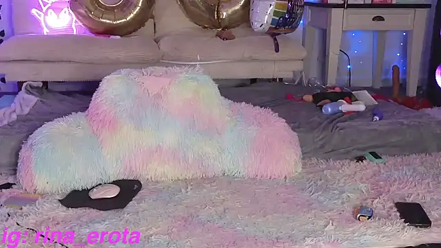 RinaErota live sex cam