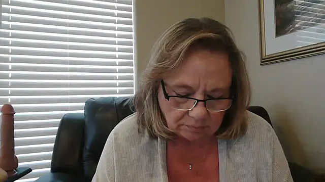 BustyAnnie's cam snapshot