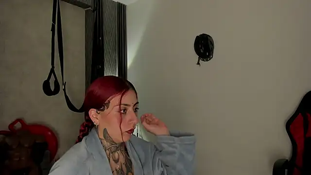 selene_red_'s cam snapshot