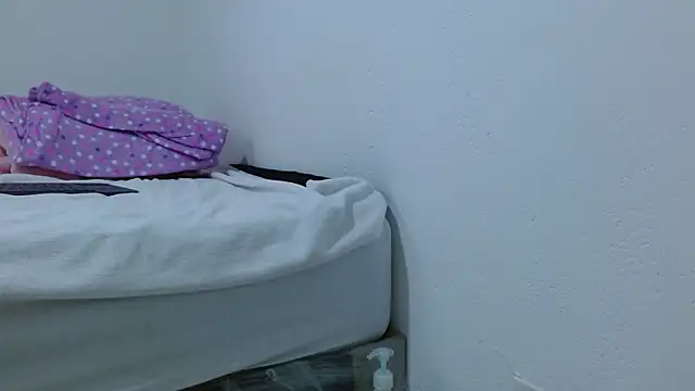 isabel_24_gil's cam snapshot