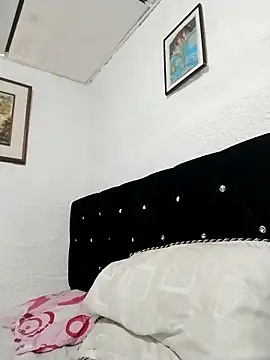 ElizabethWeil's cam snapshot