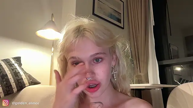 Golden_Aline live sex cam