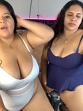 twocurvylatins live sex cam