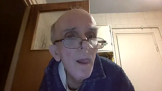 mariusica1@xh live sex cam