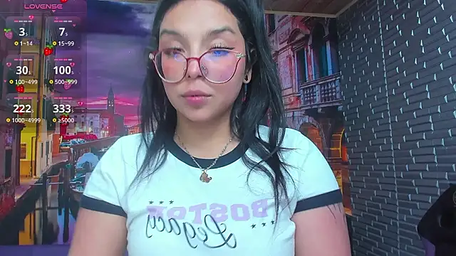 Small_naughty_'s cam snapshot