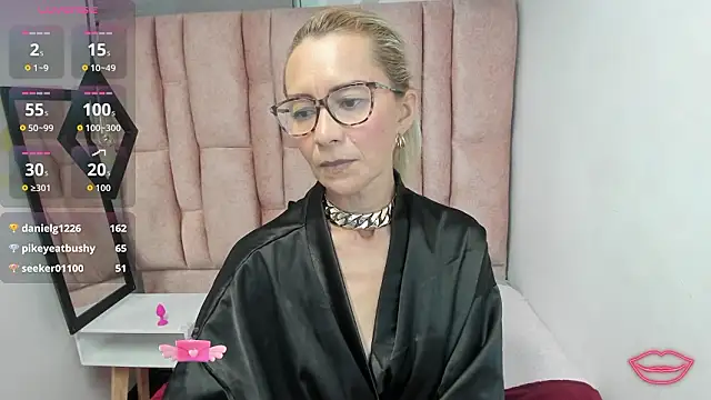 Issa_Milf__'s cam snapshot