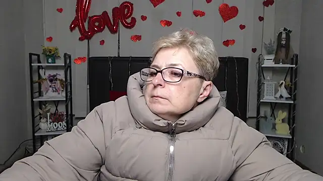 EmiliaGree live sex cam