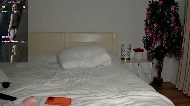 MyLoveEllen's cam snapshot