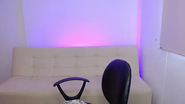 adrian_morelly live sex cam