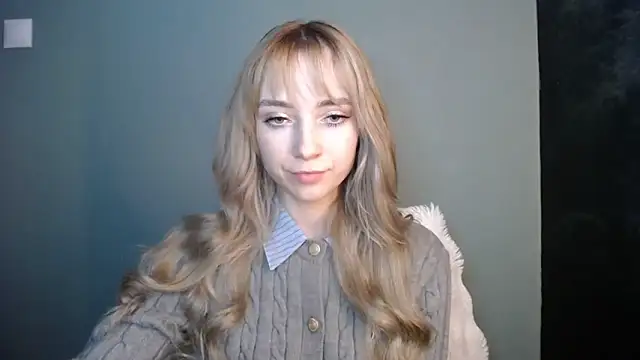 LuciaYoung's cam snapshot