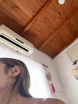 Babylovetierna1's cam snapshot