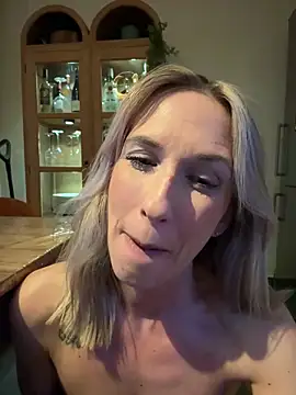 lola_tentatiion's cam snapshot