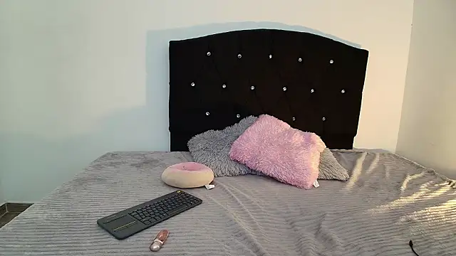 Mimi_Glow's cam snapshot