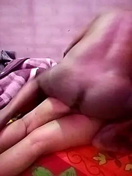 StrellaStarling's cam snapshot