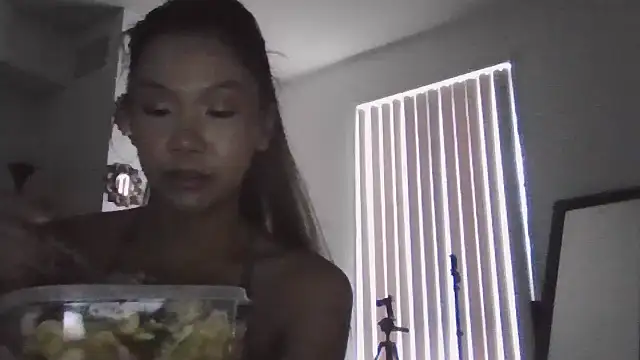 cryptokimgirl's cam snapshot