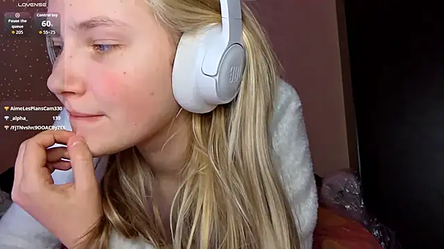 KarinRobertson's cam snapshot