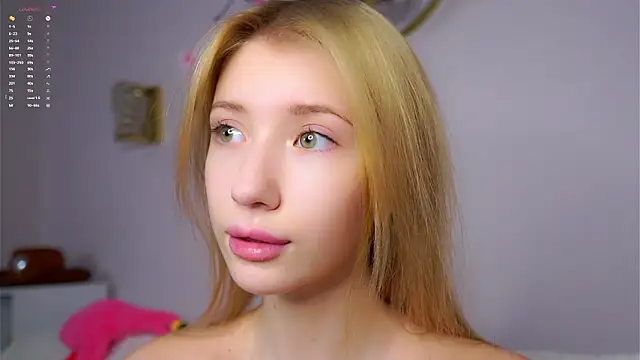 SunnivaCovil live sex cam