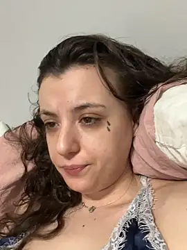 bunnythetailor's cam snapshot