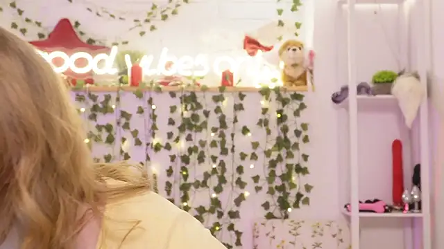 MonicaAsis's cam snapshot