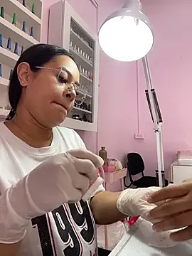 PaulaCruz01's cam snapshot