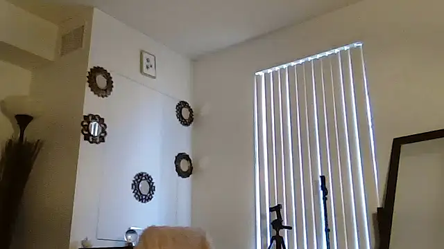 cryptokimgirl's cam snapshot