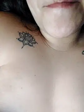 Camilu23 live sex cam