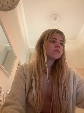 MelliMoon's cam snapshot