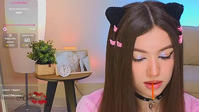 oliviaah_'s cam snapshot