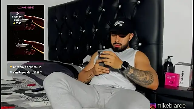 mikeblaree live sex cam