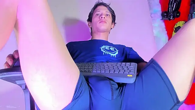 LilOwen_'s cam snapshot