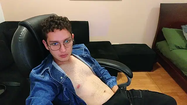 gamercum33's cam snapshot