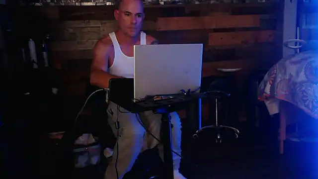 MISTERANDDEMI live sex cam