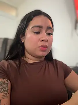 Pretty_Isadora's cam snapshot