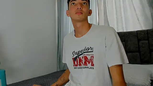 Maikol_Ortiz live sex cam