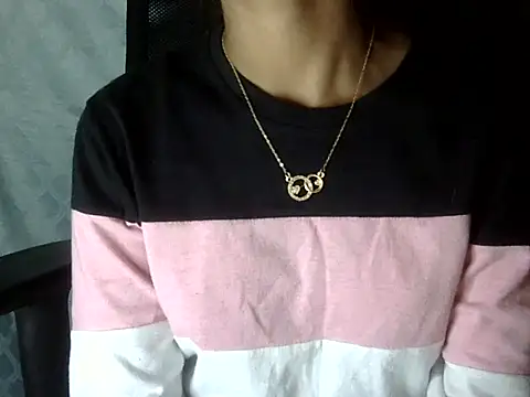 Khushi_v's cam snapshot