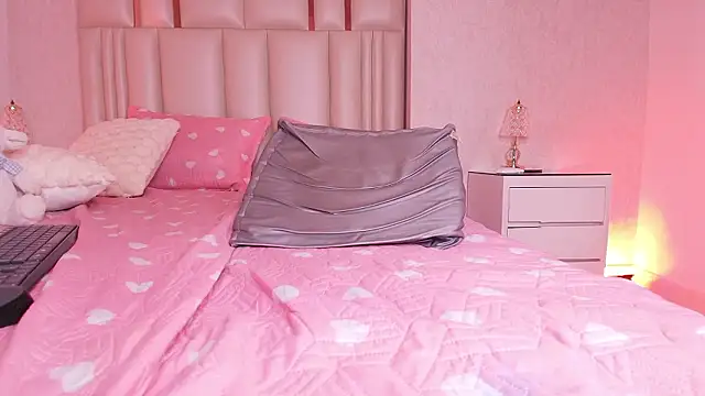 alanarose18's cam snapshot