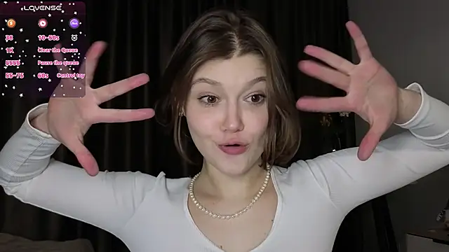 Lady___Bird's cam snapshot