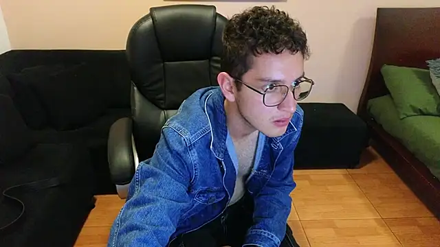 gamercum33's cam snapshot