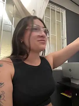 Alyha_Cortes's cam snapshot