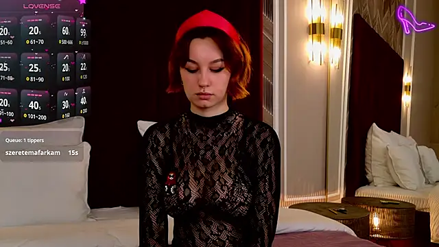 ClaireMathis's cam snapshot