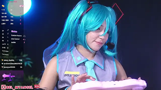 Bella-Franco's cam snapshot