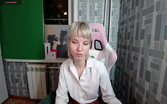 Madelaineses's cam snapshot