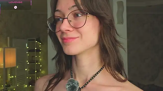 ReneeLippeatt live sex cam