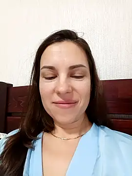 She-Moon's cam snapshot