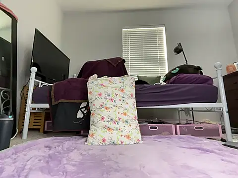 MissCumberdale's cam snapshot