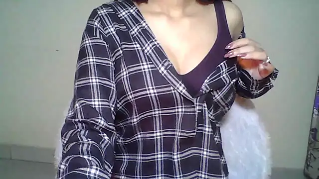 Naughty_Nayra's cam snapshot