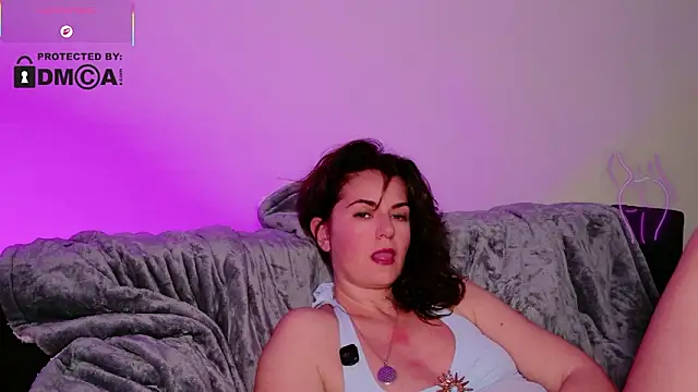 Witch_in_Velvet's cam snapshot