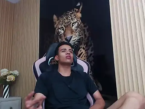 MaximoGrayy live sex cam