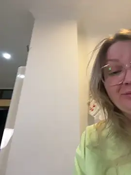 Teya_moon_'s cam snapshot